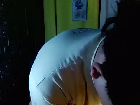 Reynelcock online show from November 2025 01:49:02 AM