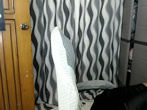 sweetiie caren online show from April 2026 04:04:02 AM