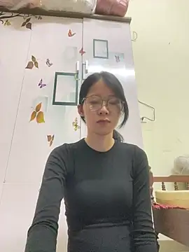 meomeo2k6 online show from October 2025 01:51:01 PM