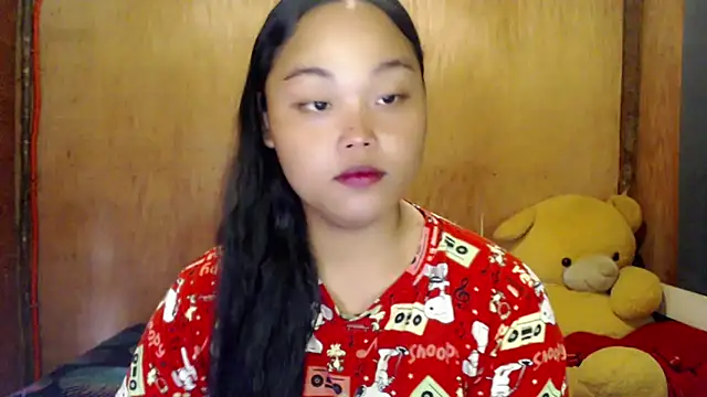 Snapshot of _Lylia chatting on October 2025 05:17:02 AM Lylia online show from October 2025 05:17:02 AM