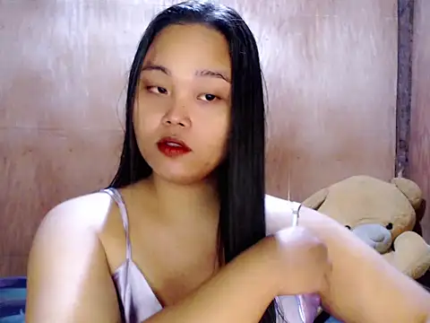  Lylia online show from April 2026 09:37:01 PM