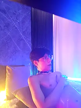 luixdust  online show from September 2025 10:15:02 AM