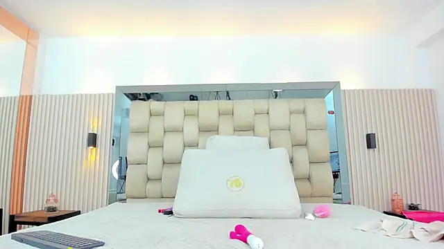 ikia lopez  online show from December 2025 07:53:02 PM