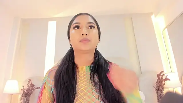 SalomeeBell online show from September 2025 08:33:02 PM