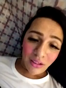 enoria1992 online show from April 2026 05:54:01 AM