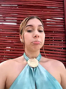 Snapshot of Nikii__ chatting on November 2025 08:09:01 PM Nikii online show from November 2025 08:09:01 PM