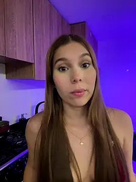 Snapshot of Nikii__ chatting on December 2025 01:11:02 AM Nikii online show from December 2025 01:11:02 AM