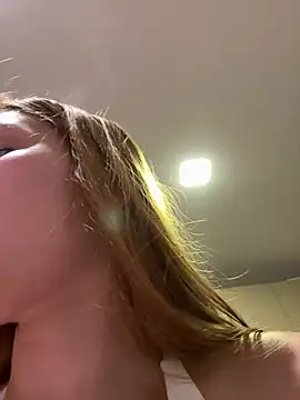 Nikii   online show from March 2026 04:05:02 AM