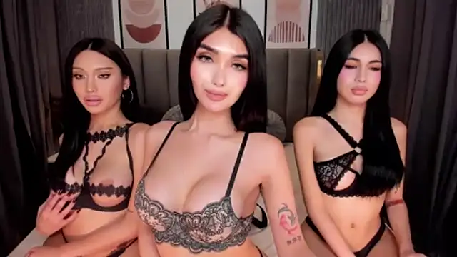 Snapshot of ScarletGreysonn chatting on November 2025 08:35:01 AM ScarletGreysonn online show from November 2025 08:35:01 AM