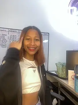 Snapshot of LorenBeiker- chatting on October 2025 12:02:01 PM LorenBeiker- online show from October 2025 12:02:01 PM