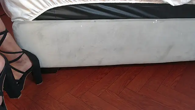 Snapshot of LorenBeiker- chatting on November 2025 11:24:01 AM LorenBeiker- online show from November 2025 11:24:01 AM