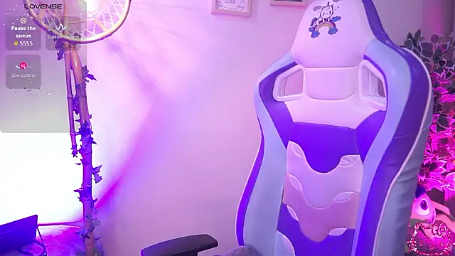 chloe moons  online show from February 2026 11:16:02 PM