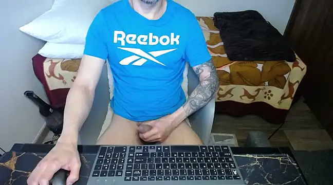 bossking017 online show from February 2025 01:16:02 PM