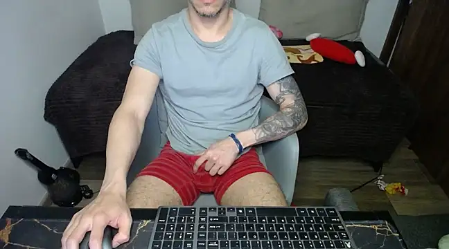 Snapshot of bossking017 chatting on February 2025 10:59:01 PM bossking017 online show from February 2025 10:59:01 PM