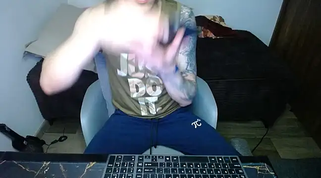 bossking017 online show from February 2025 01:05:01 AM