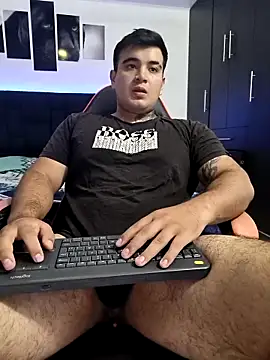 Snapshot of thiago__cp01 chatting on September 2025 03:17:01 AM thiago  cp01 online show from September 2025 03:17:01 AM