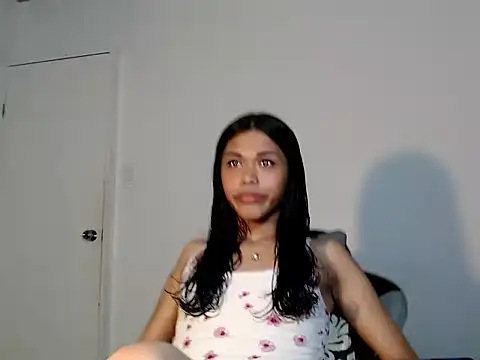 Snapshot of urcurlydiva chatting on November 2025 12:16:01 PM urcurlydiva online show from November 2025 12:16:01 PM