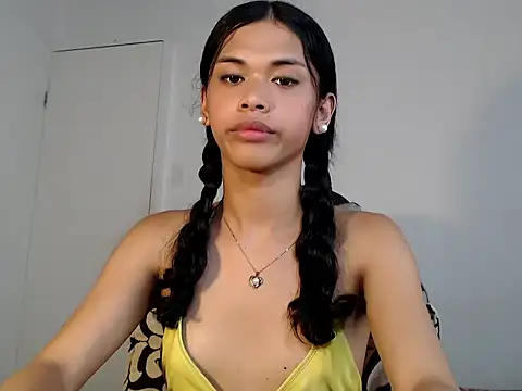 Snapshot of urcurlydiva chatting on November 2025 04:11:02 AM urcurlydiva online show from November 2025 04:11:02 AM