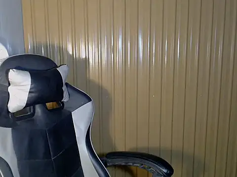 urcurlydiva online show from April 2026 11:26:02 AM