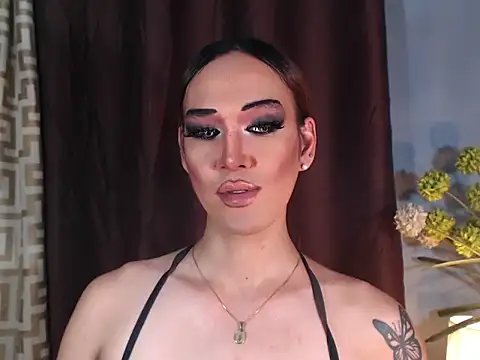 AleinaCroft online show from July 2026 10:33:02 AM
