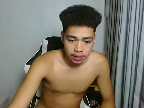Snapshot of curlyasian_njxx chatting on June 2026 04:35:02 AM curlyasian njxx online show from June 2026 04:35:02 AM