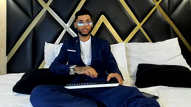 Thiagoferreti online show from February 2026 03:33:02 AM