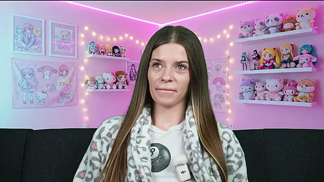 sukie spooky online show from April 2026 03:26:01 AM