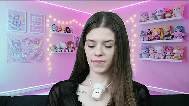 sukie spooky online show from April 2026 09:04:01 AM