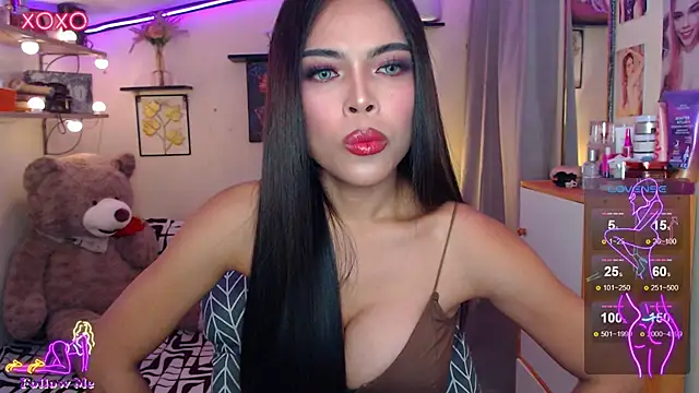 Snapshot of izabella_moore chatting on May 2026 03:46:02 AM izabella moore online show from May 2026 03:46:02 AM