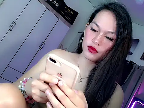 Snapshot of Miss_twinny21 chatting on November 2025 12:18:01 PM Miss twinny21 online show from November 2025 12:18:01 PM