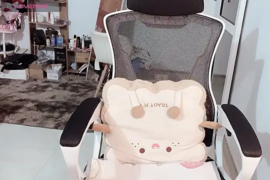 Snapshot of ___Daisy___ chatting on November 2025 07:16:01 AM Daisy online show from November 2025 07:16:01 AM