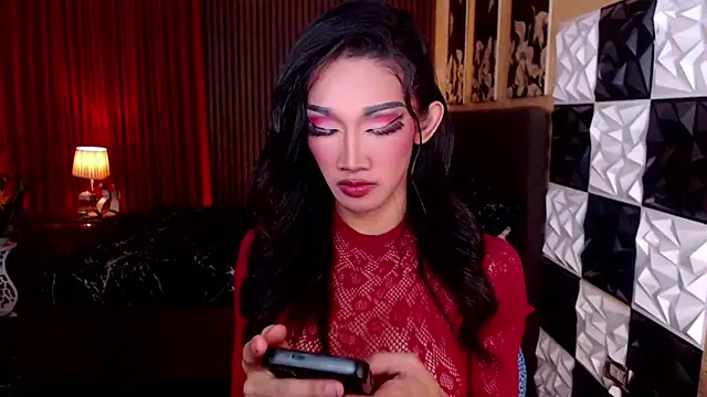 lhexiecollins online show from April 2026 12:43:01 PM