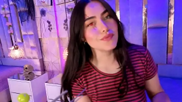 Snapshot of HannaCollins_ chatting on October 2025 01:34:02 PM HannaCollins online show from October 2025 01:34:02 PM