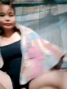 Snapshot of CloudyChu chatting on October 2025 02:19:02 AM CloudyChu online show from October 2025 02:19:02 AM