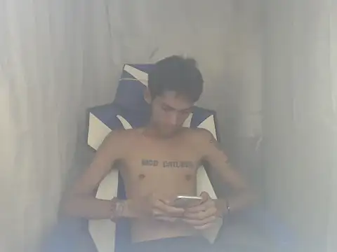 Snapshot of riks_tyler chatting on May 2026 09:09:02 PM riks tyler online show from May 2026 09:09:02 PM