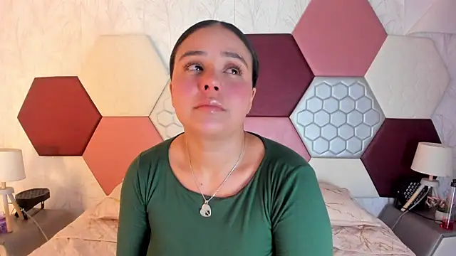 Snapshot of ArielleWilde chatting on November 2025 02:10:01 AM ArielleWilde online show from November 2025 02:10:01 AM