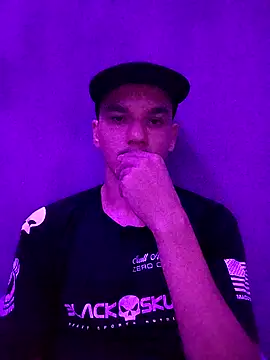 Snapshot of Thpaugrosso chatting on November 2025 03:50:01 AM Thpaugrosso online show from November 2025 03:50:01 AM