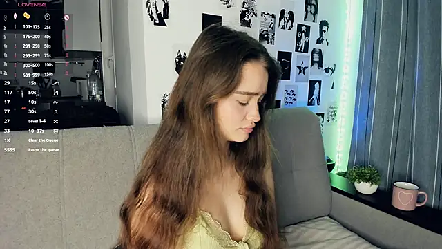 Snapshot of lovelyalivia chatting on November 2025 09:25:01 AM lovelyalivia online show from November 2025 09:25:01 AM