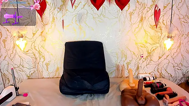 NAOMY COOPER online show from March 2026 08:15:01 PM