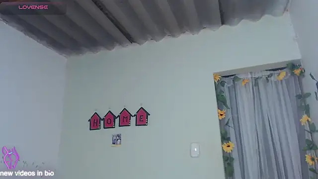 Angie Lee01 online show from October 2025 12:49:02 PM