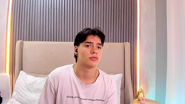 Snapshot of BenitoSaenz chatting on November 2025 10:36:01 AM BenitoSaenz online show from November 2025 10:36:01 AM