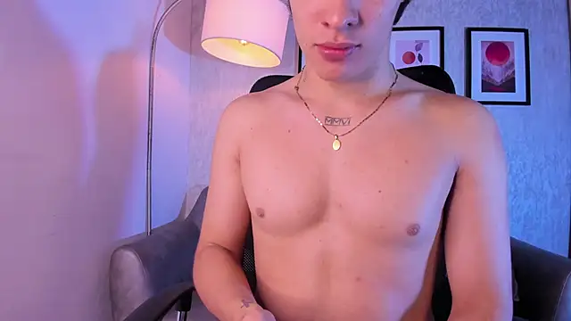 Snapshot of BenitoSaenz chatting on December 2025 12:21:02 PM BenitoSaenz online show from December 2025 12:21:02 PM