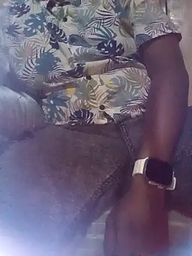 Snapshot of OnlyMoneyIwanT chatting on September 2025 09:08:02 PM OnlyMoneyIwanT online show from September 2025 09:08:02 PM