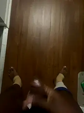 Snapshot of JezOne555 chatting on November 2025 03:39:02 AM JezOne555 online show from November 2025 03:39:02 AM