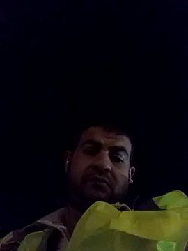 hassan8111 online show from April 2026 06:32:02 PM