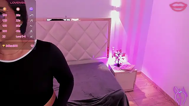 Rosalind tay online show from April 2026 01:41:01 PM