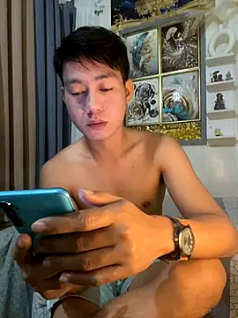 xshyboyx online show from September 2025 04:29:02 PM