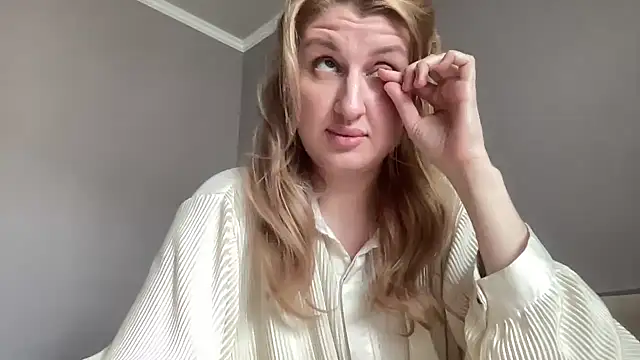 Snapshot of Kadayy1 chatting on September 2025 09:22:02 AM Kadayy1 online show from September 2025 09:22:02 AM