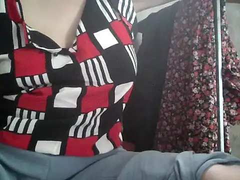 Linbi135 online show from April 2026 06:52:01 AM