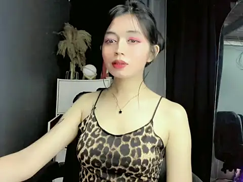 Snapshot of LexiLove chatting on October 2025 12:11:01 PM LexiLove online show from October 2025 12:11:01 PM